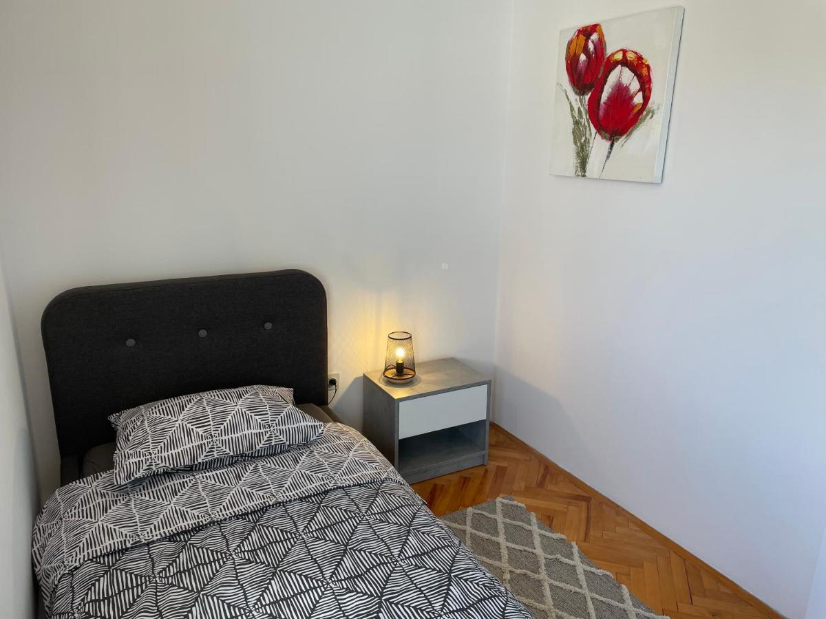 Apartment Tulip Premantura Exterior photo