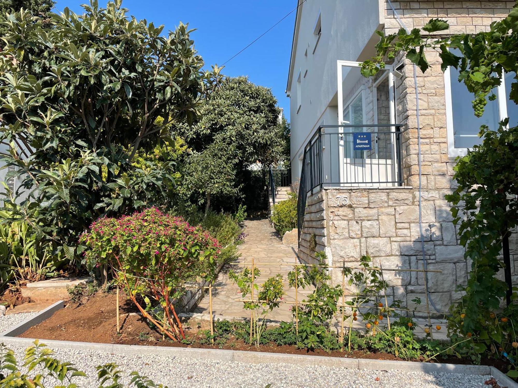 Apartment Tulip Premantura Exterior photo
